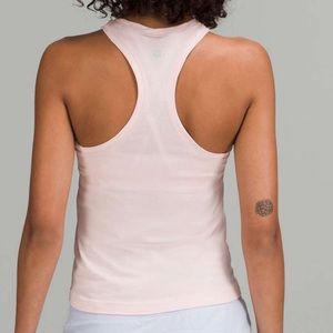 Lululemon Swiftly Tech Racerback Tank Top 2.0 *Race Length
Strawberry Milkshake